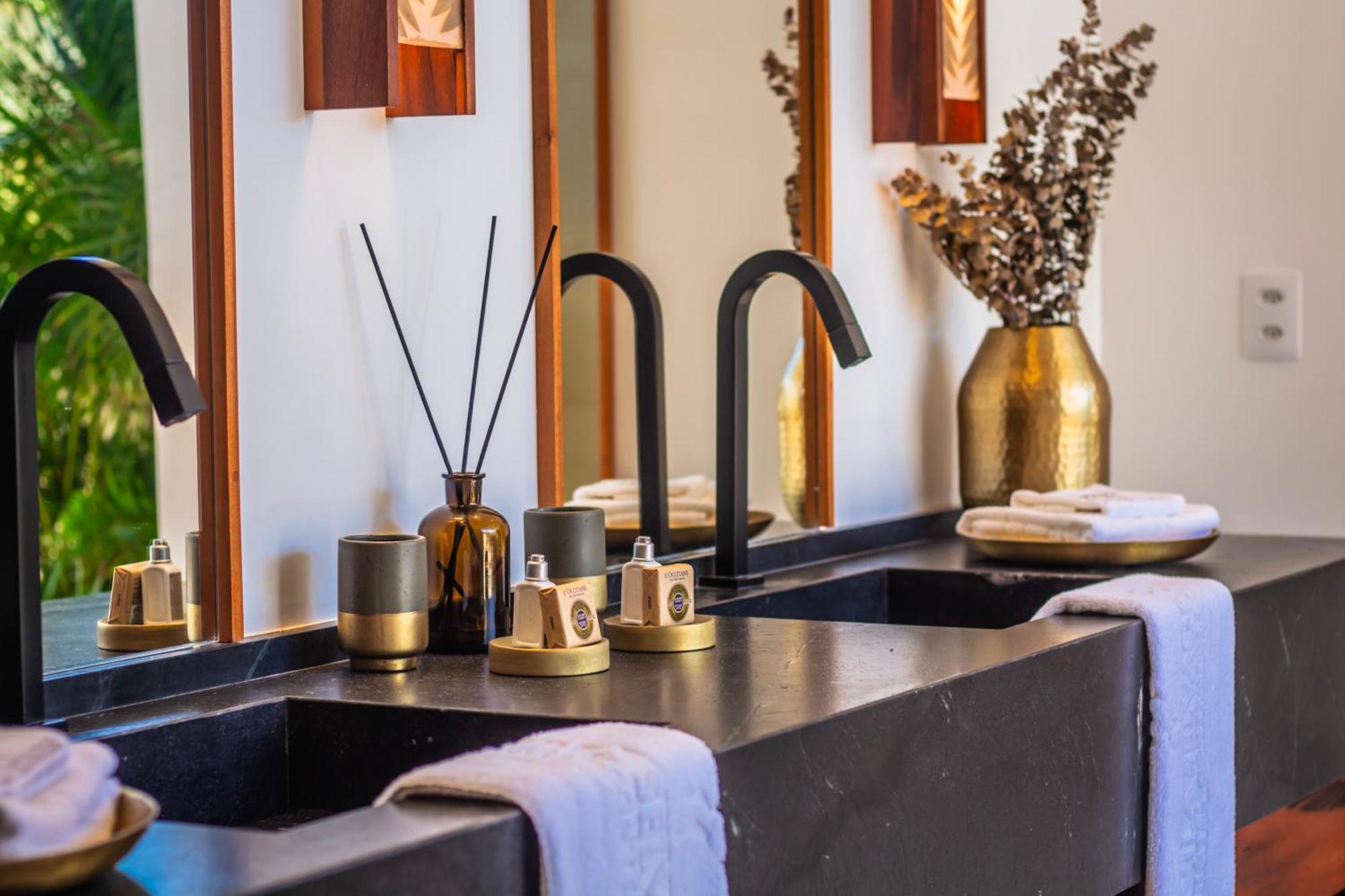 Vila Selvagem Hotel Contemporaneo 福廷 外观 照片